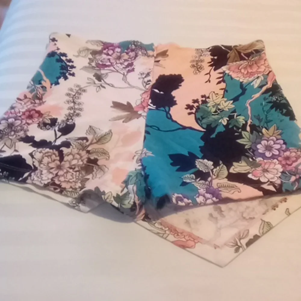 Clothes - Picture 4 of 4